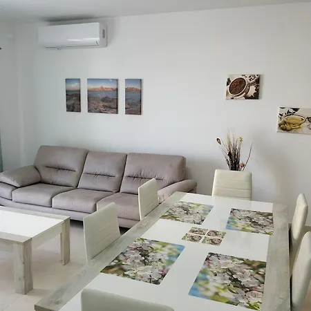 Ferienwohnung Sunstone Court St. Paul's Bay Exterior foto