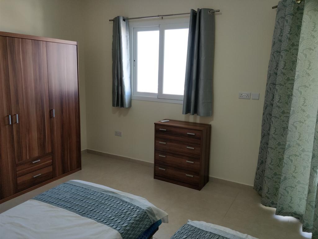 Sunstone Court Apartment *