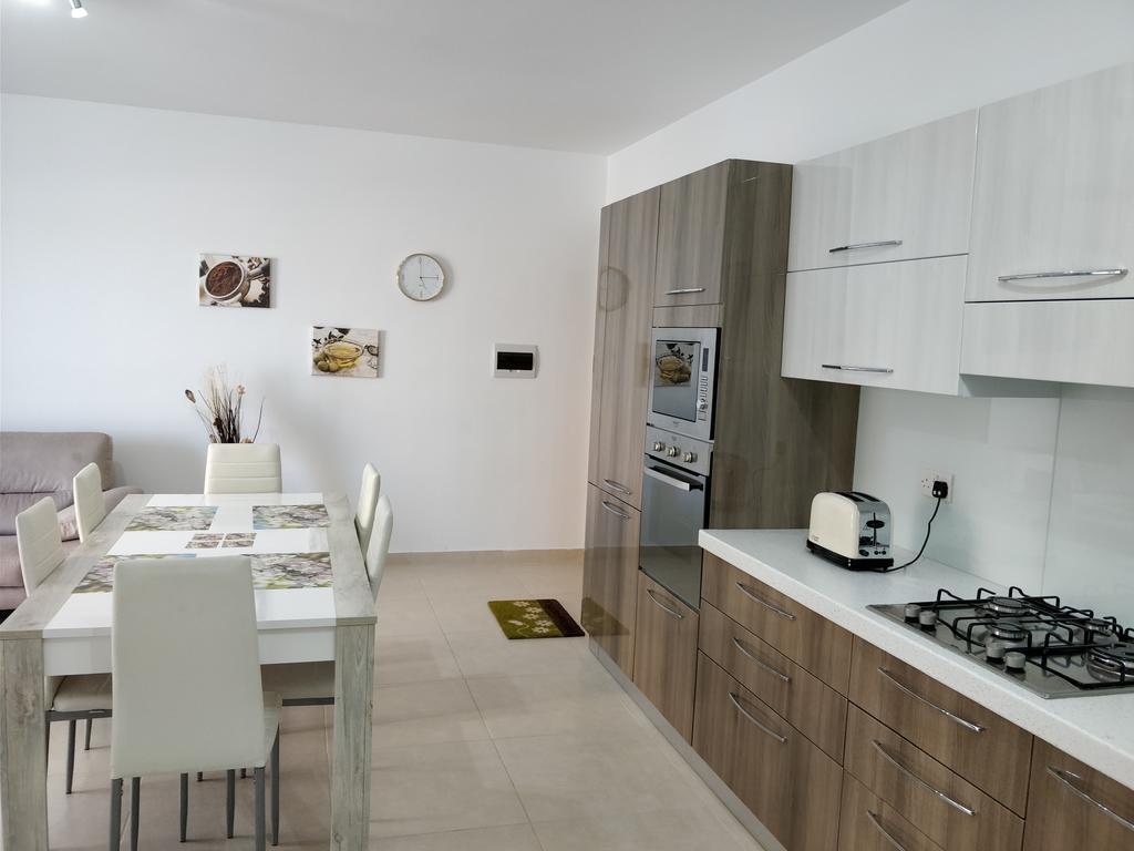 Sunstone Court Apartment